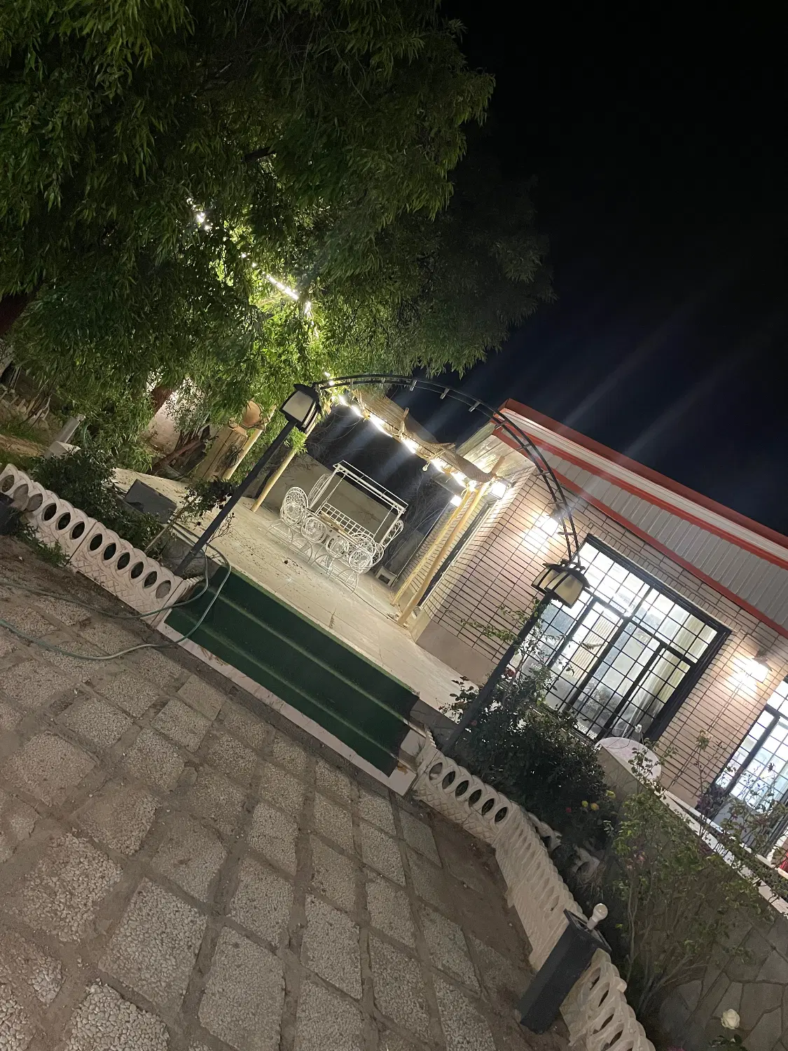 خانه باغ لوکس کران