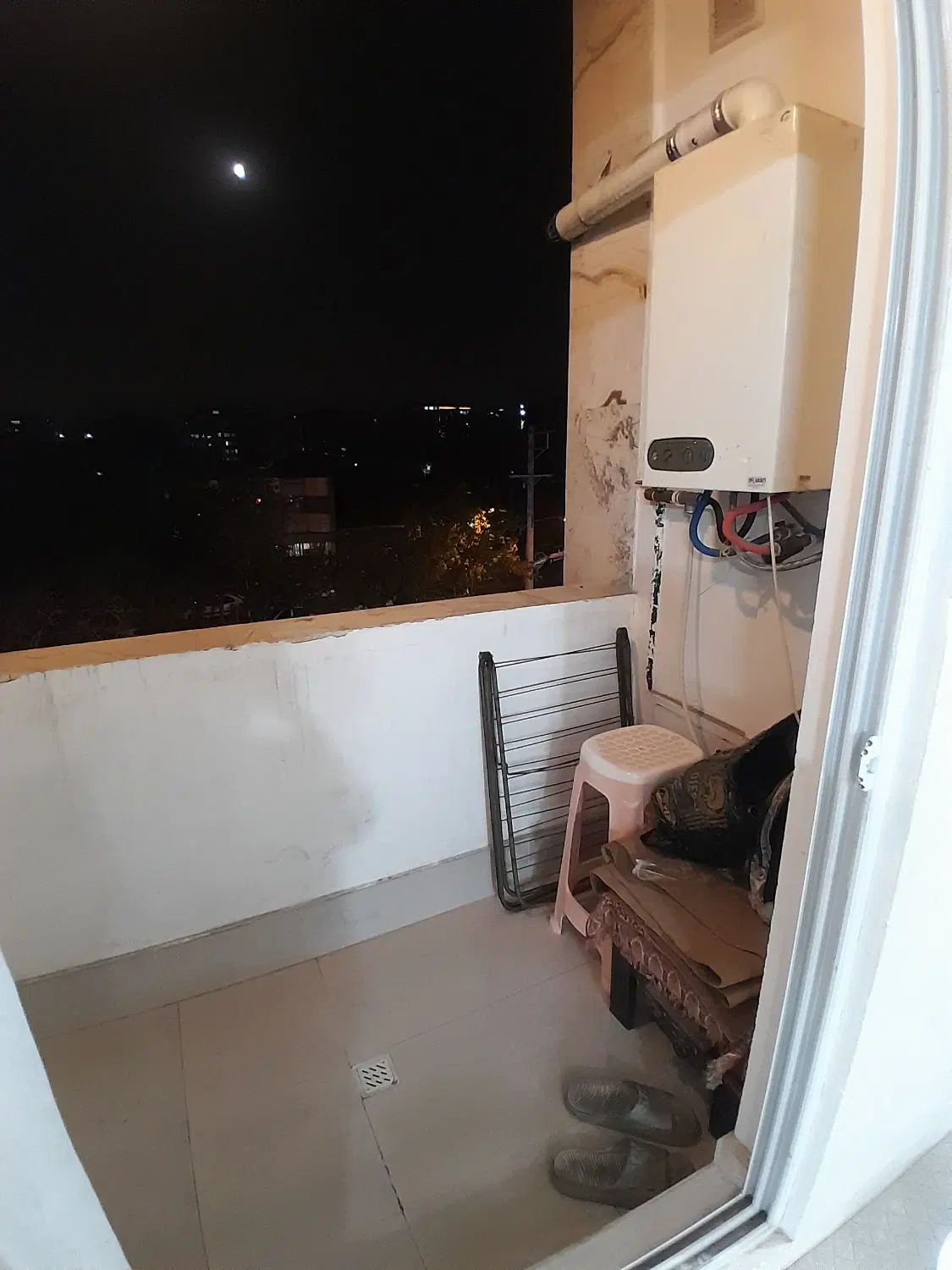 اپارتمان ۱۳۰ متری نوساز