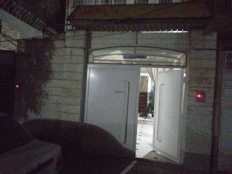 زیرزمین راه جداحیاط دار