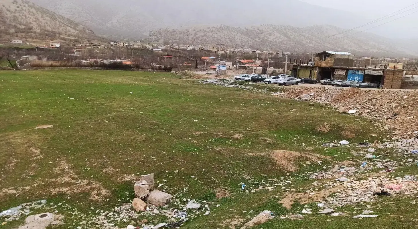 زمین قلعه سنگی