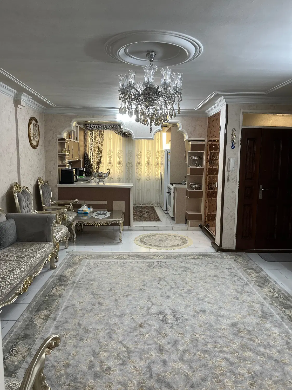 آپارتمان ۷۰متری بسیار تمیز