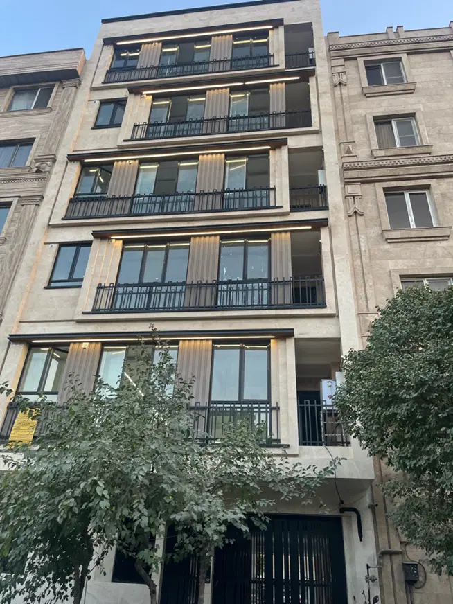 ۹۸ متر  دوخوابه فول امکانات ملکلو