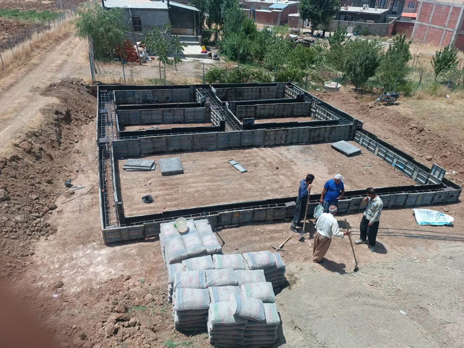 اسکلت فلزی لنج اباد