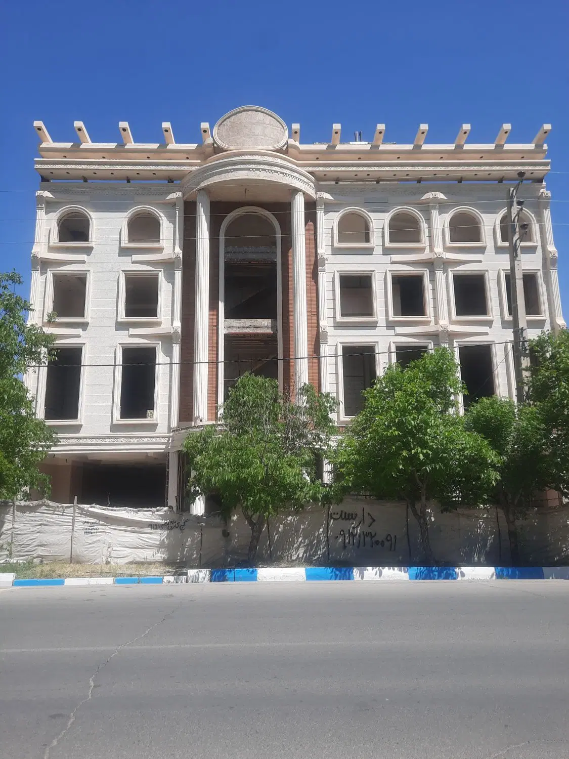 ۲۵۰۰ متر بنای تجاری در شهر کیلان دماوند
