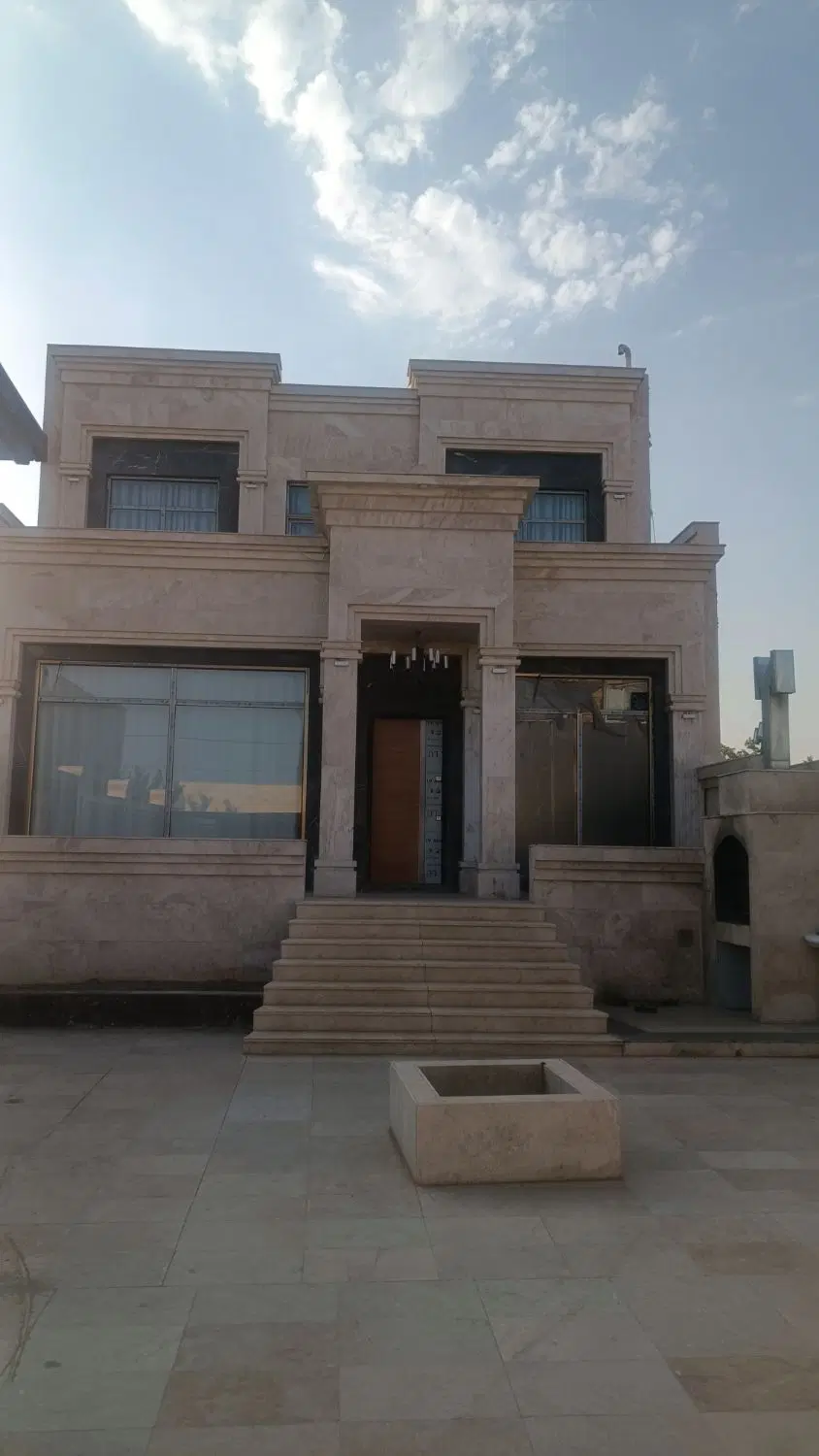 ویلا شیک دوبلکس استخر دار تمام سنگ