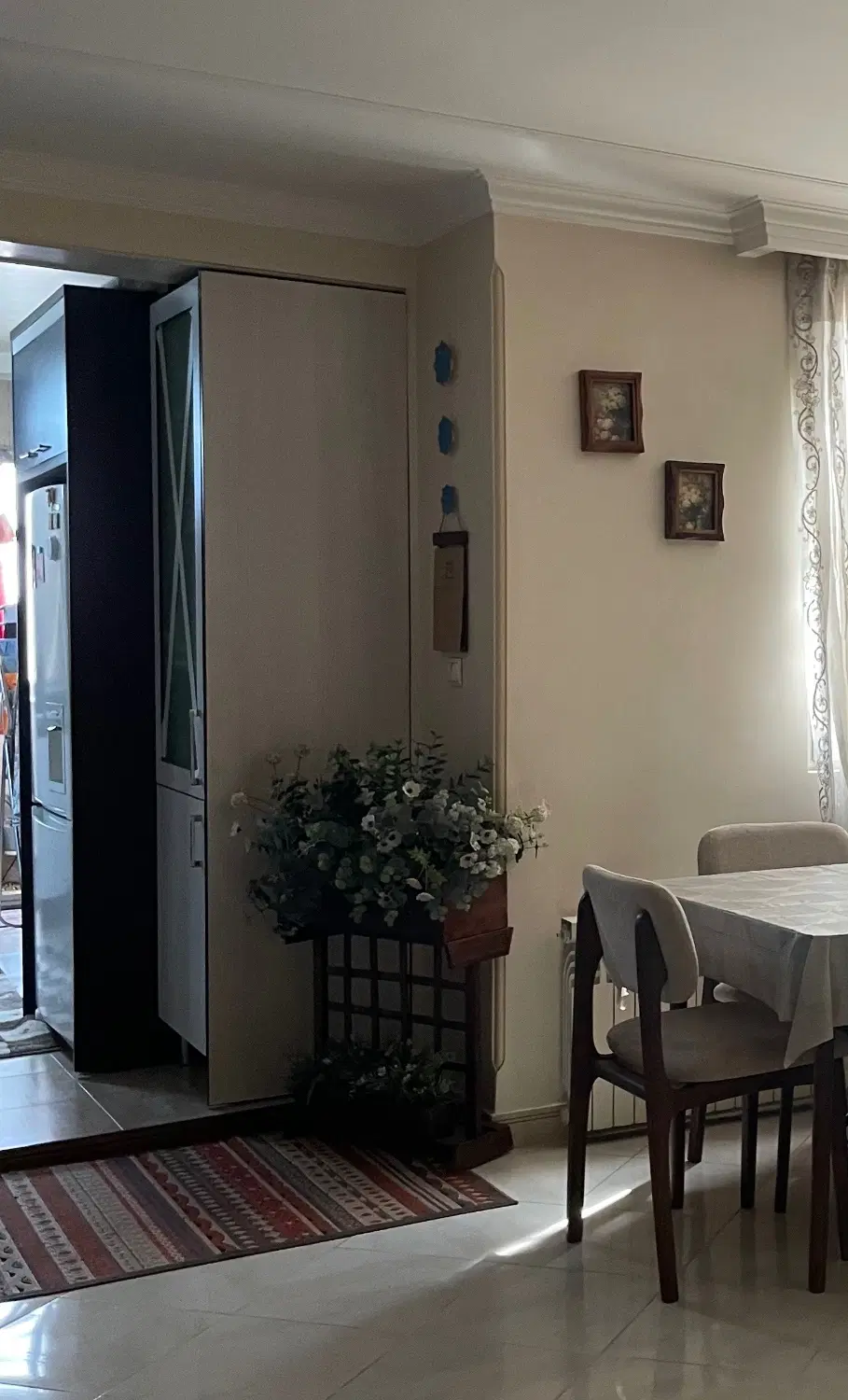 خانه بسیار خوش نقش و نور گیر عالی