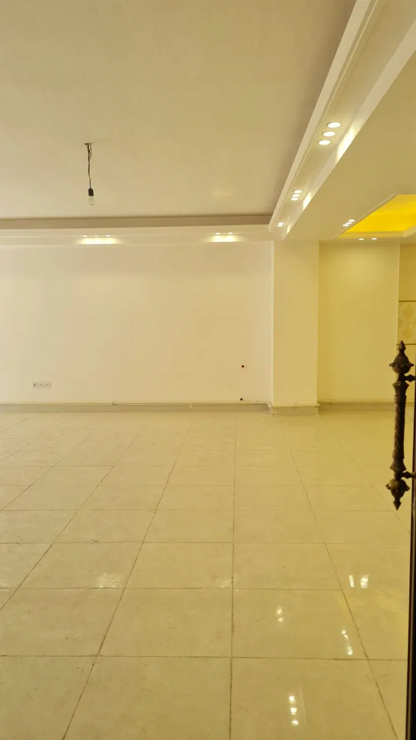آپارتمان ۱۶۹ متر راه آهن