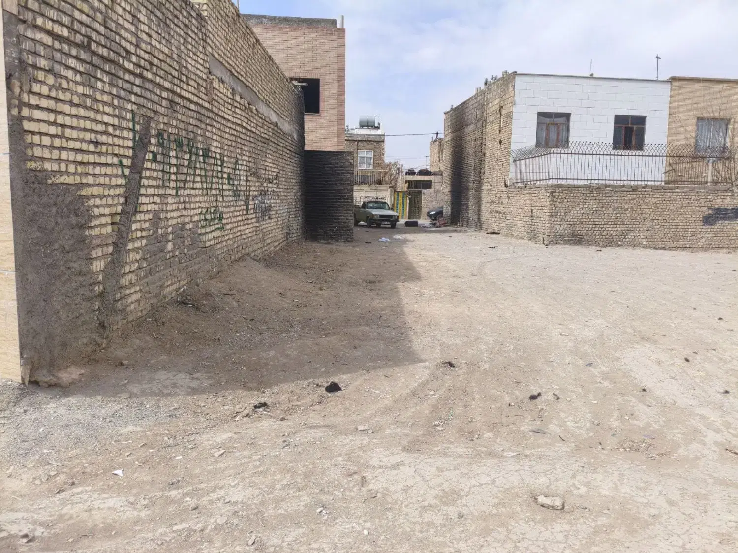 زمین ۷۰ متر،زینبیه