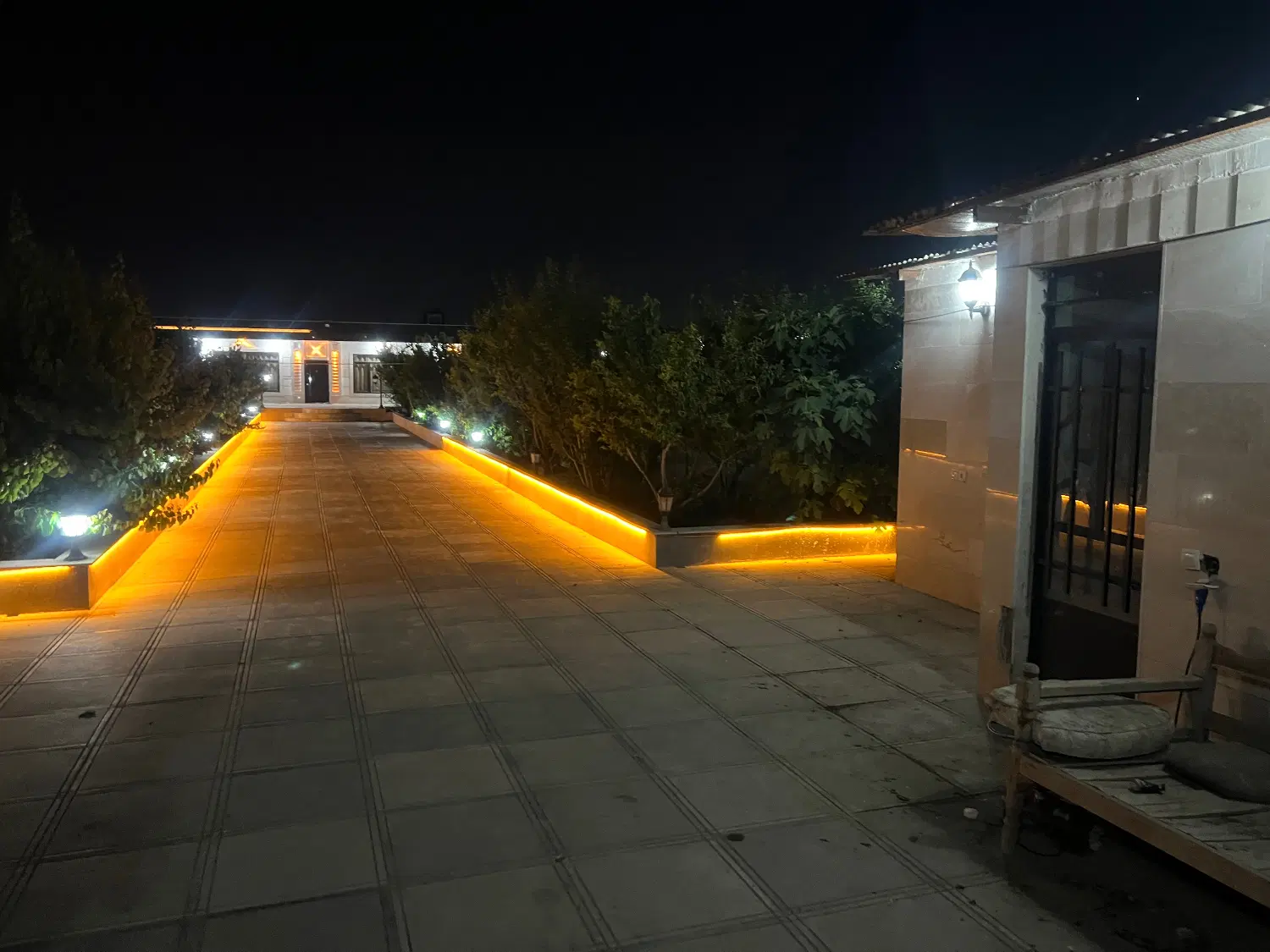 باغچه ۱۲۰۰متری صباشهر چسب مسکونی