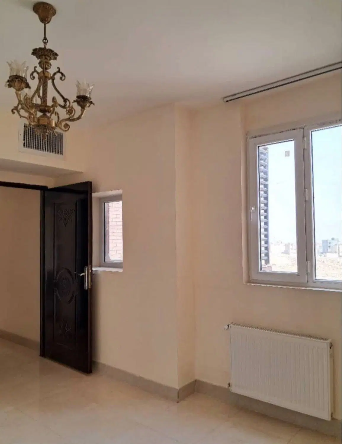90متر* یک خواب * تاپ لوکیشن