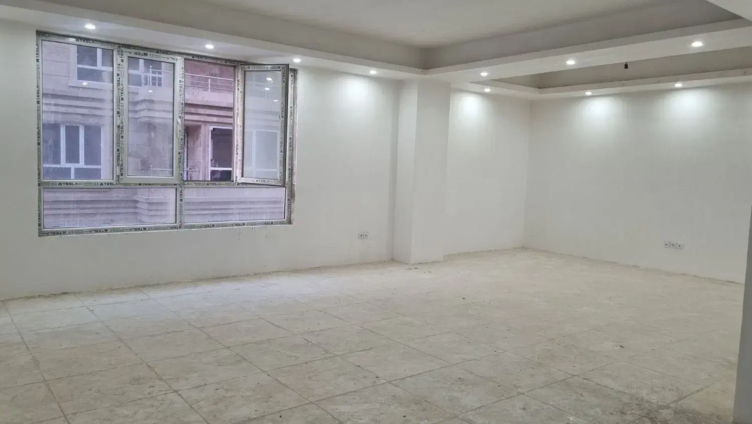 اپارتمان نو ساز خام ۱۴۵ متری