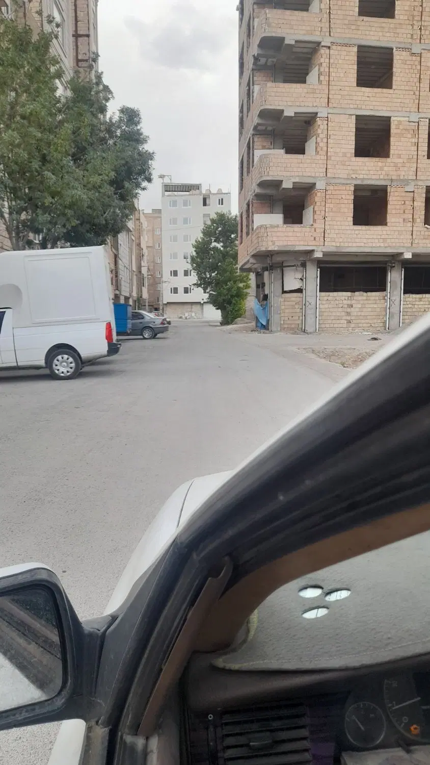 زمین مسکونی