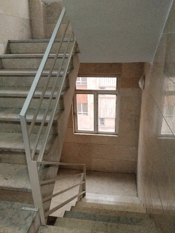 نارمک ۸۲ متر