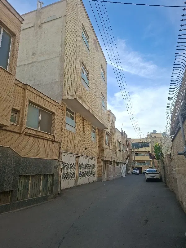 آپارتمان ۶۵متری با حیاط اختصاصی