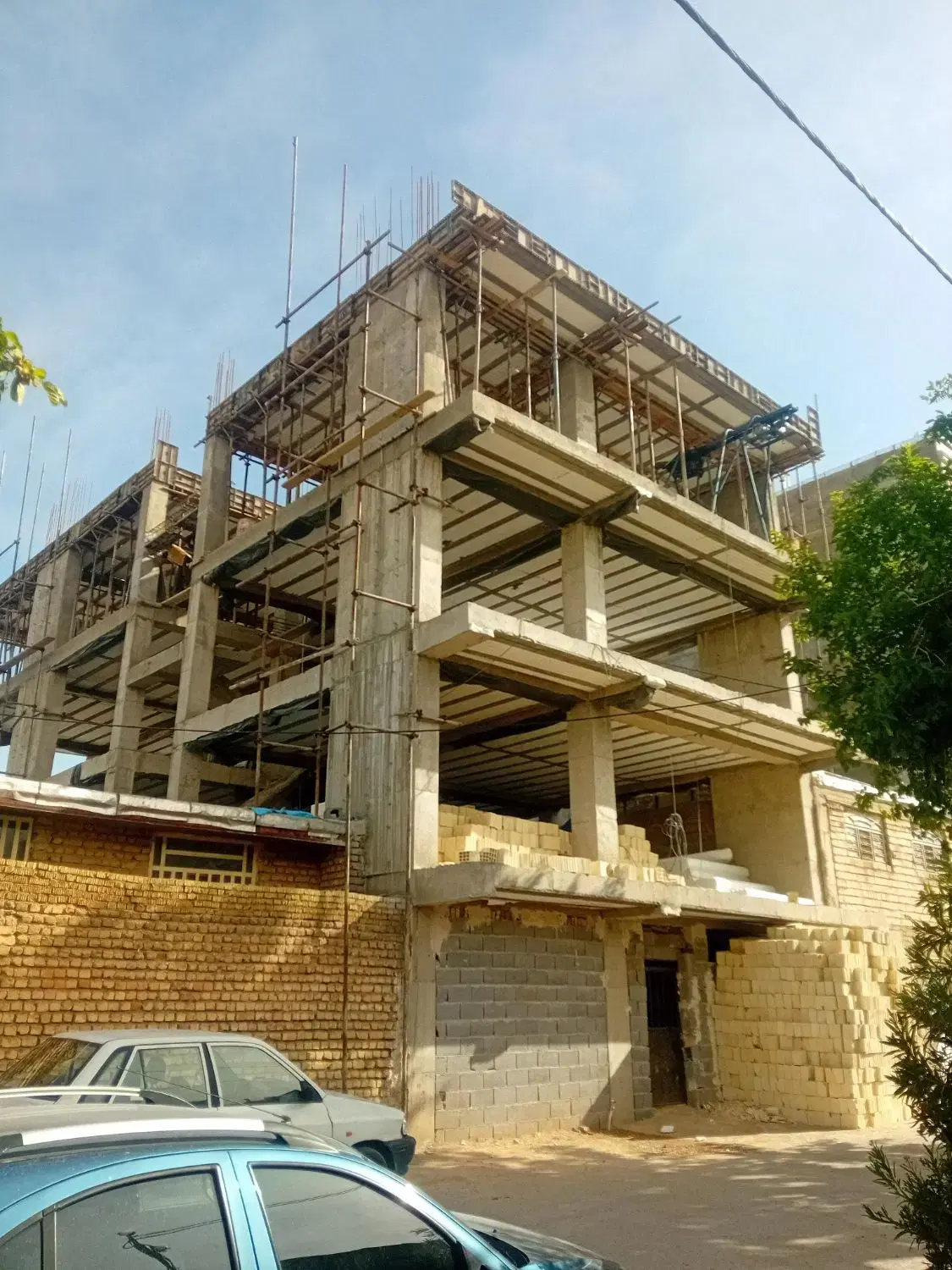 فروش واحد ۹۵ متری شهرک گلها