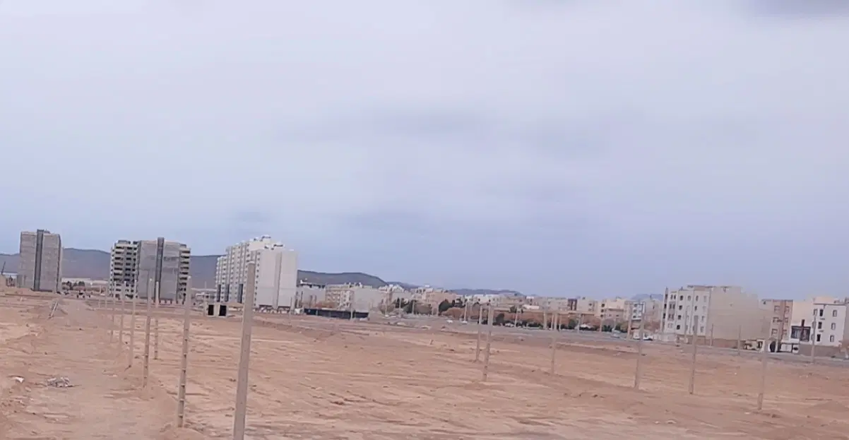 زمین خانه کارگر