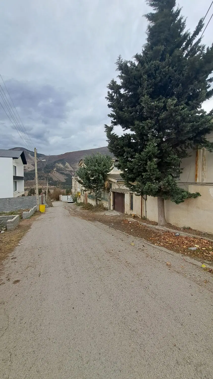 زمین مسکونی سند دار ۳۰۰مترشهرک لاله مرزن اباد