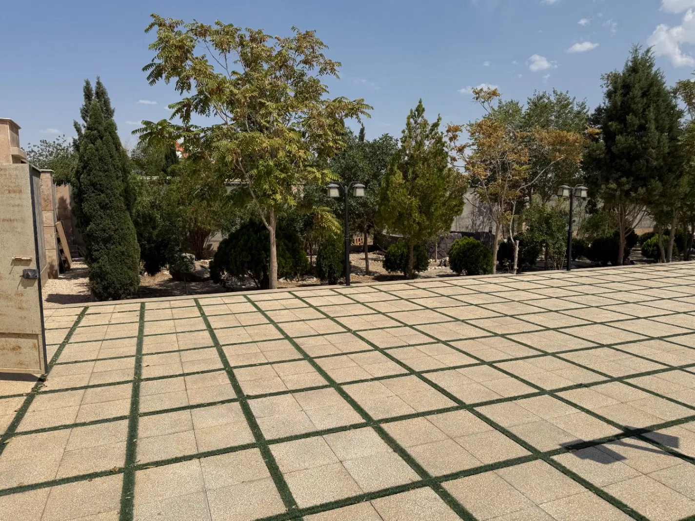 باغ ۱۸۰۰ متری لوکس در جار