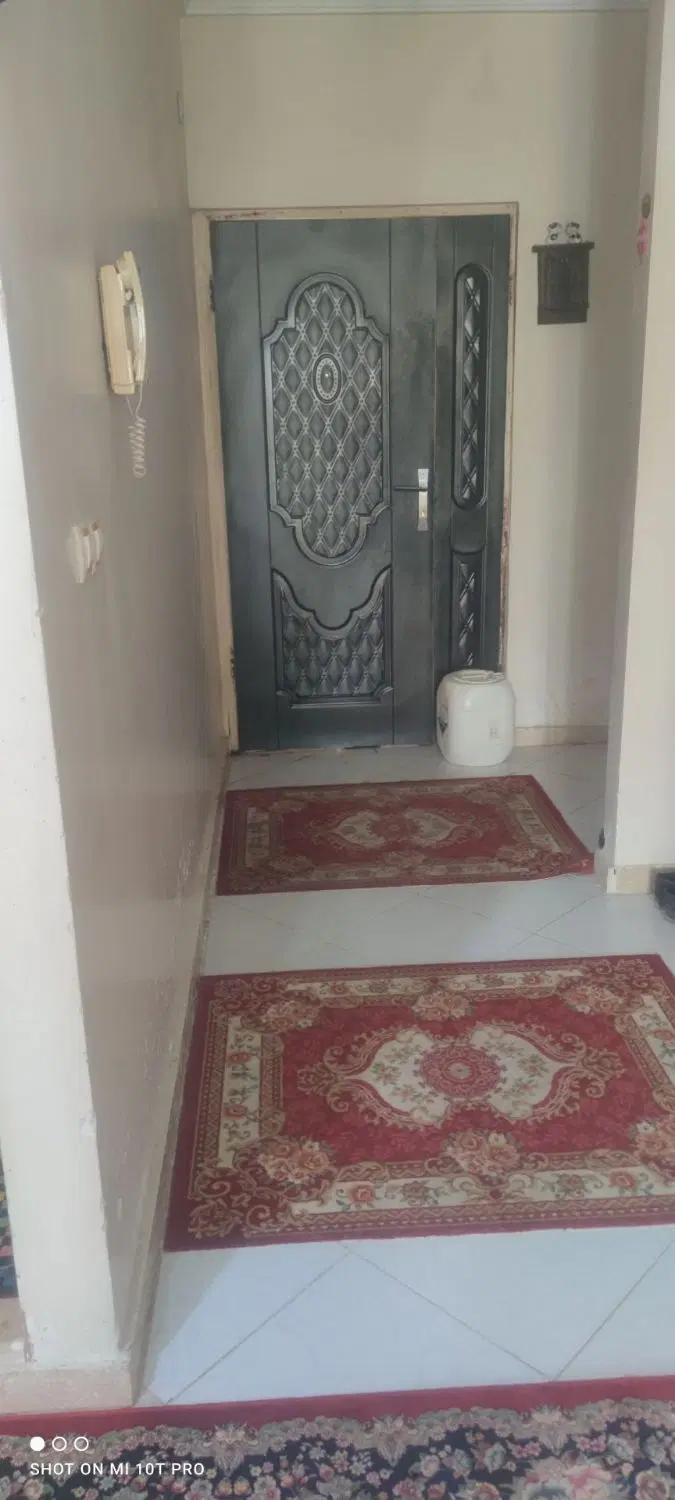 واحد ۱۰۵ متری بهاران
