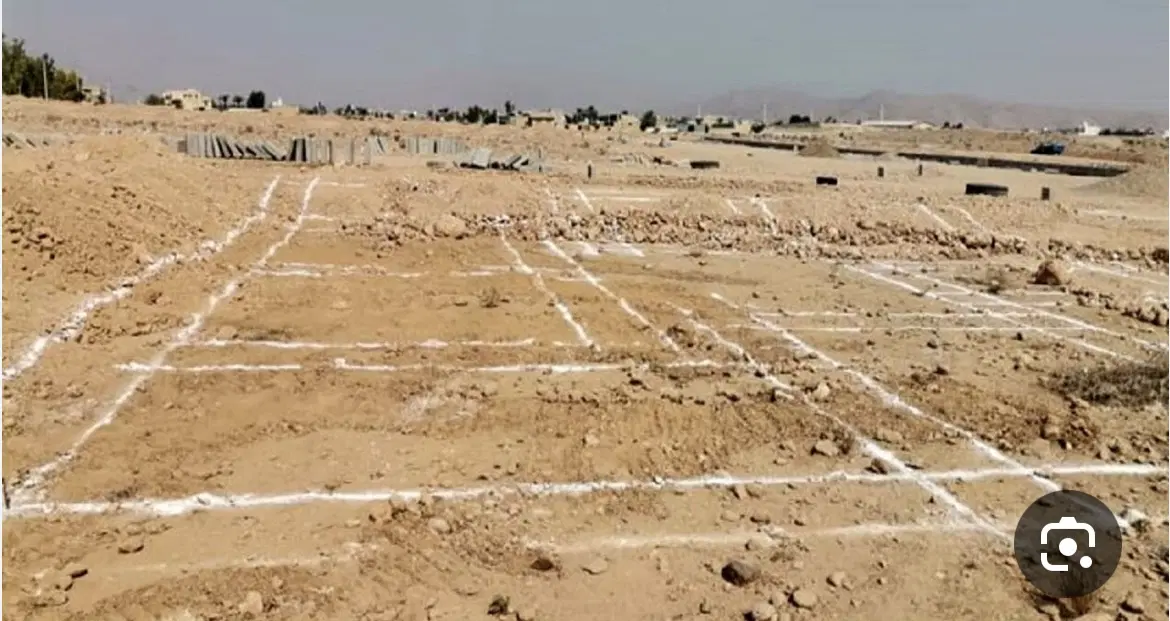 زمین فروشی