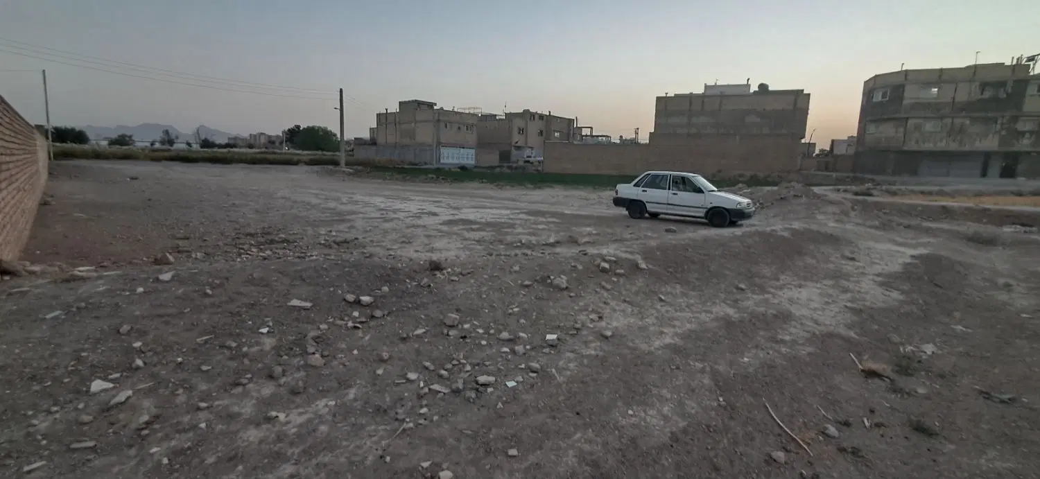 زمین نزدیک شهرک سلامت