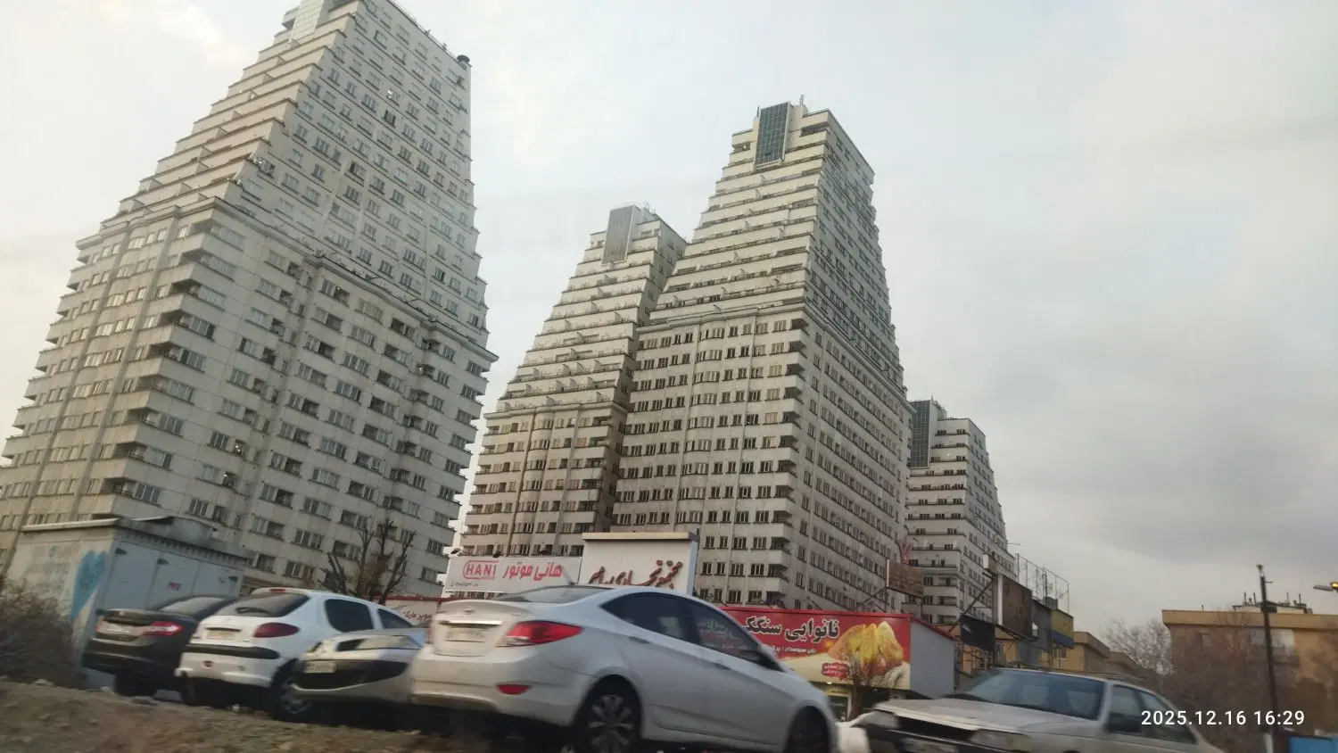 فروش زمین مسکونی قابل ساخت دارای برگ سبز