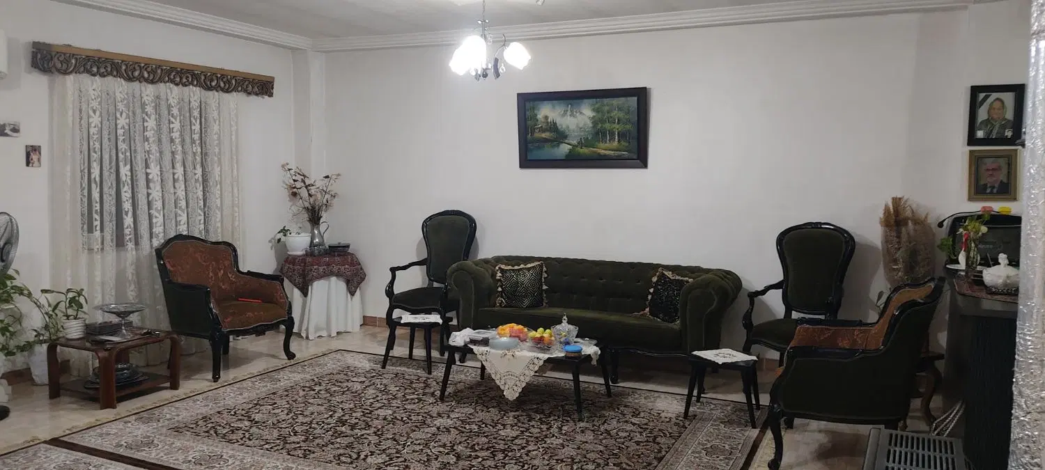 آپارتمان ۱۰۰متری در بلوار ولیعصر(بعد هلال احمر)