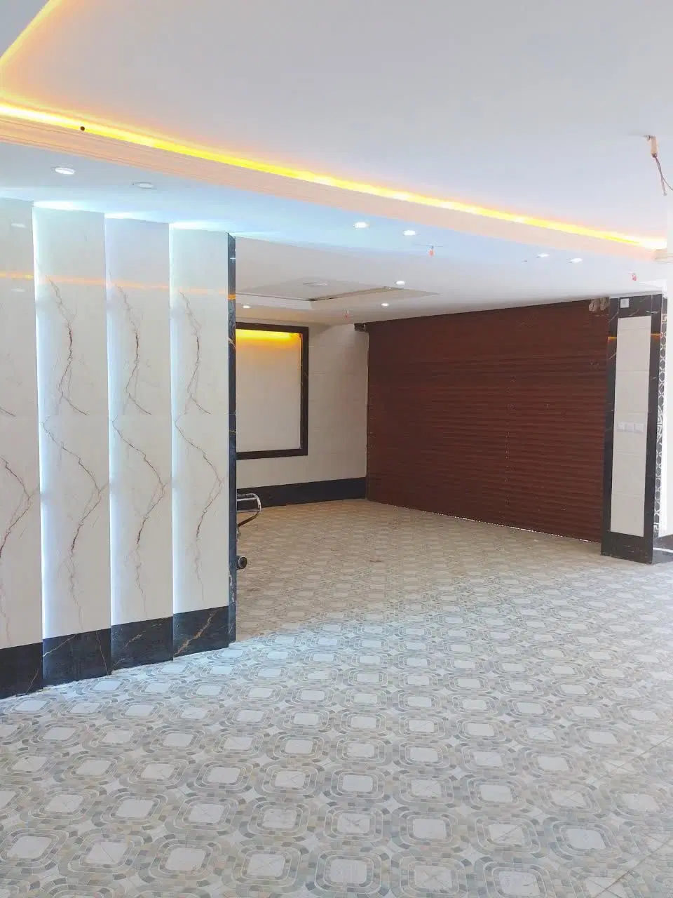 آپارتمان نوساز یک سال ساخت با کابینت وامکانات