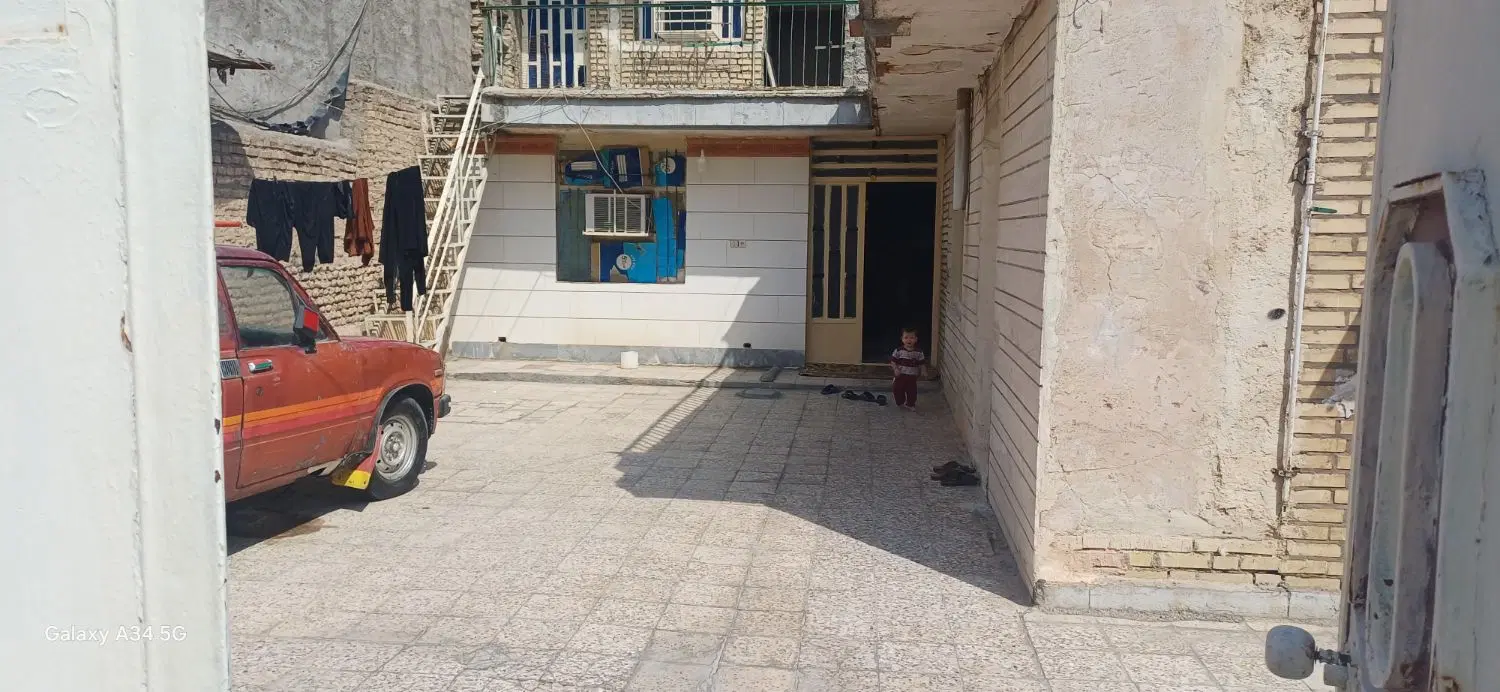 فروش خانه دوطبقه ۲۵۰ متری قباله دار