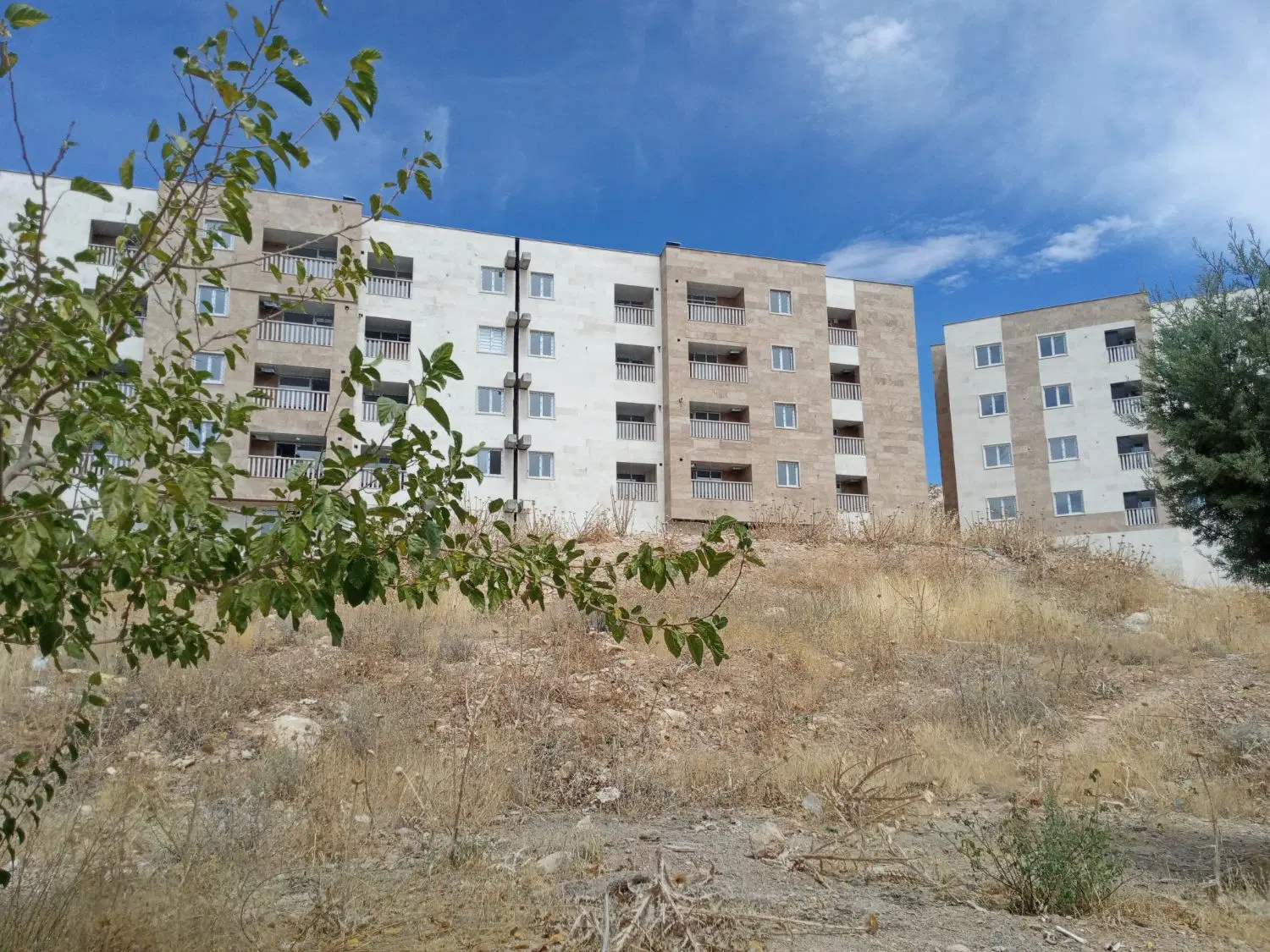فروش دو خوابه در فاز دو صدرا