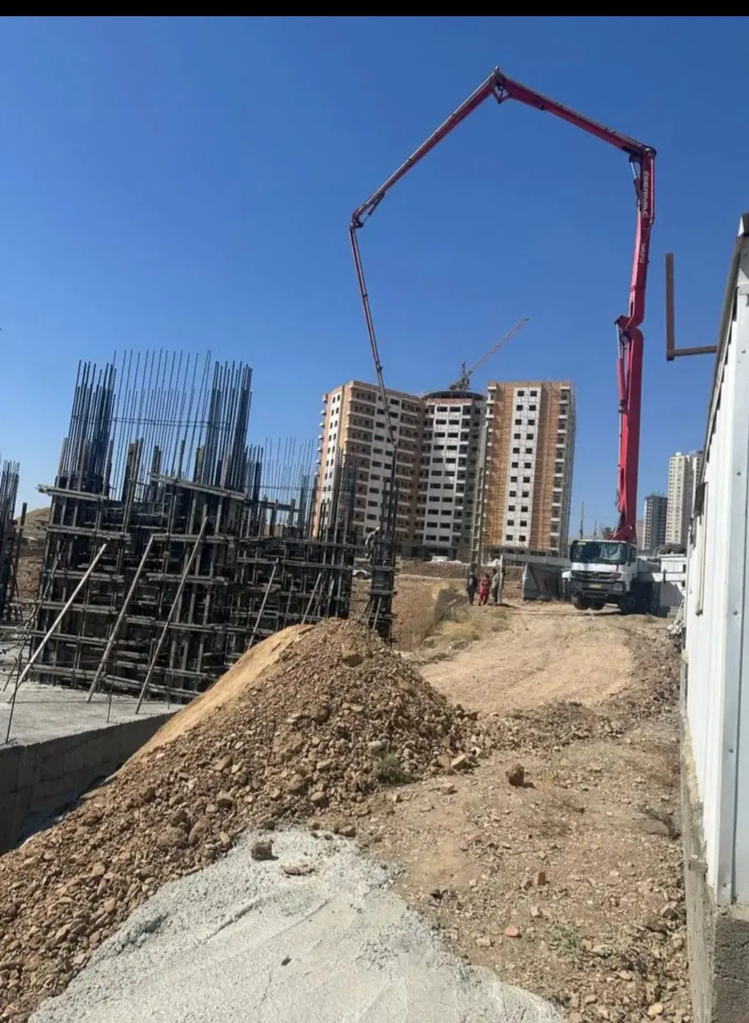 فروش واحد ۱۴۹ متری سه خوابه در برج H4 ارتش
