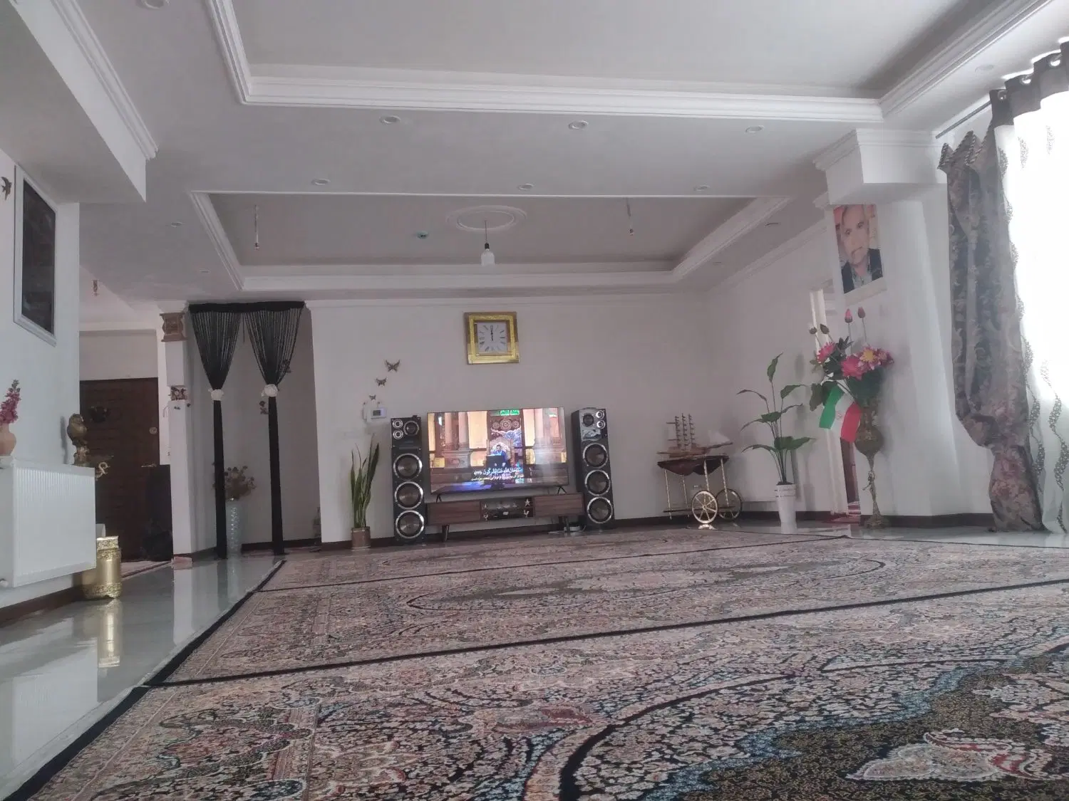 آپارتمان ۱۵۰متری در آذری