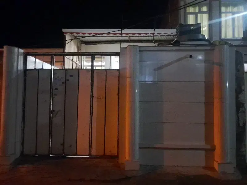 خانه ویلایی در پشت کارخانه