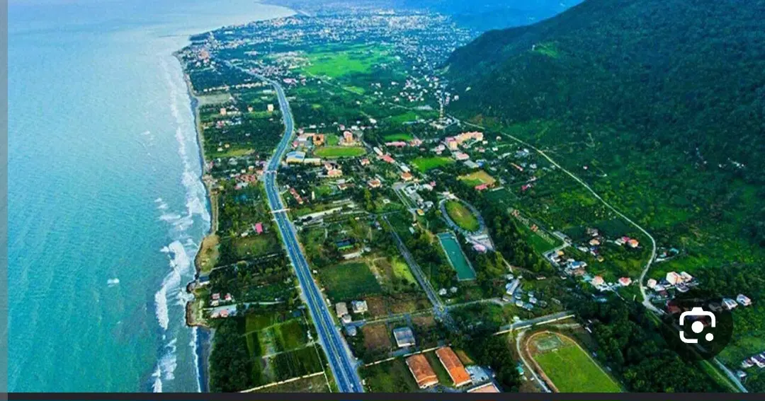 زمین به مساحت ۹۰۰ متر به فروش میرسد