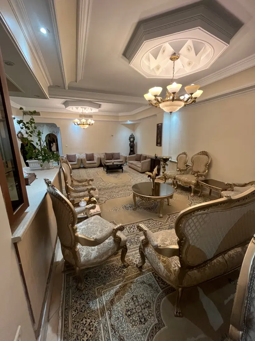 اپارتمان‌۱۳۲ متری (پونک)