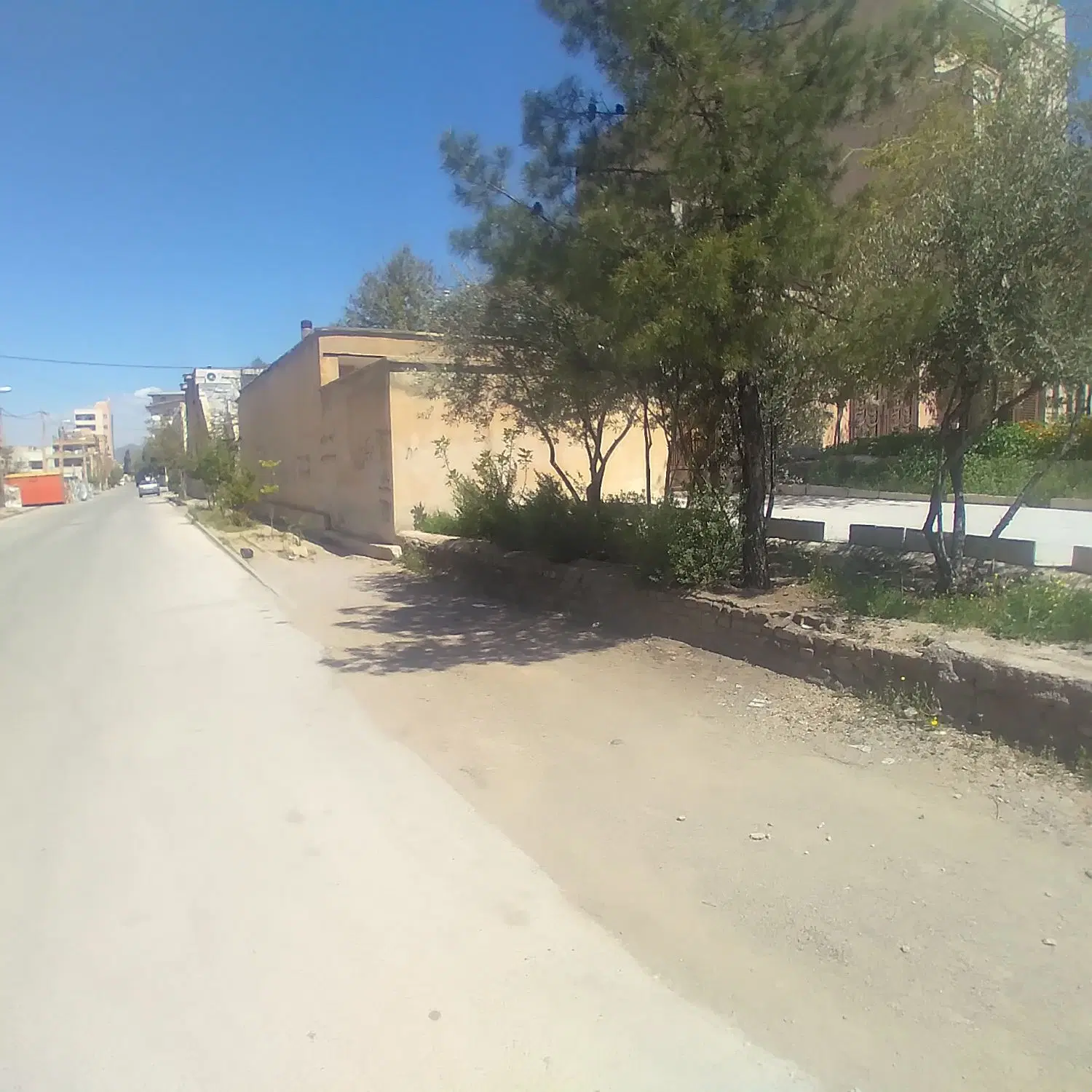 خانه ویلایی ناصرخسرو ، بالاتر از بیمارستان شفا
