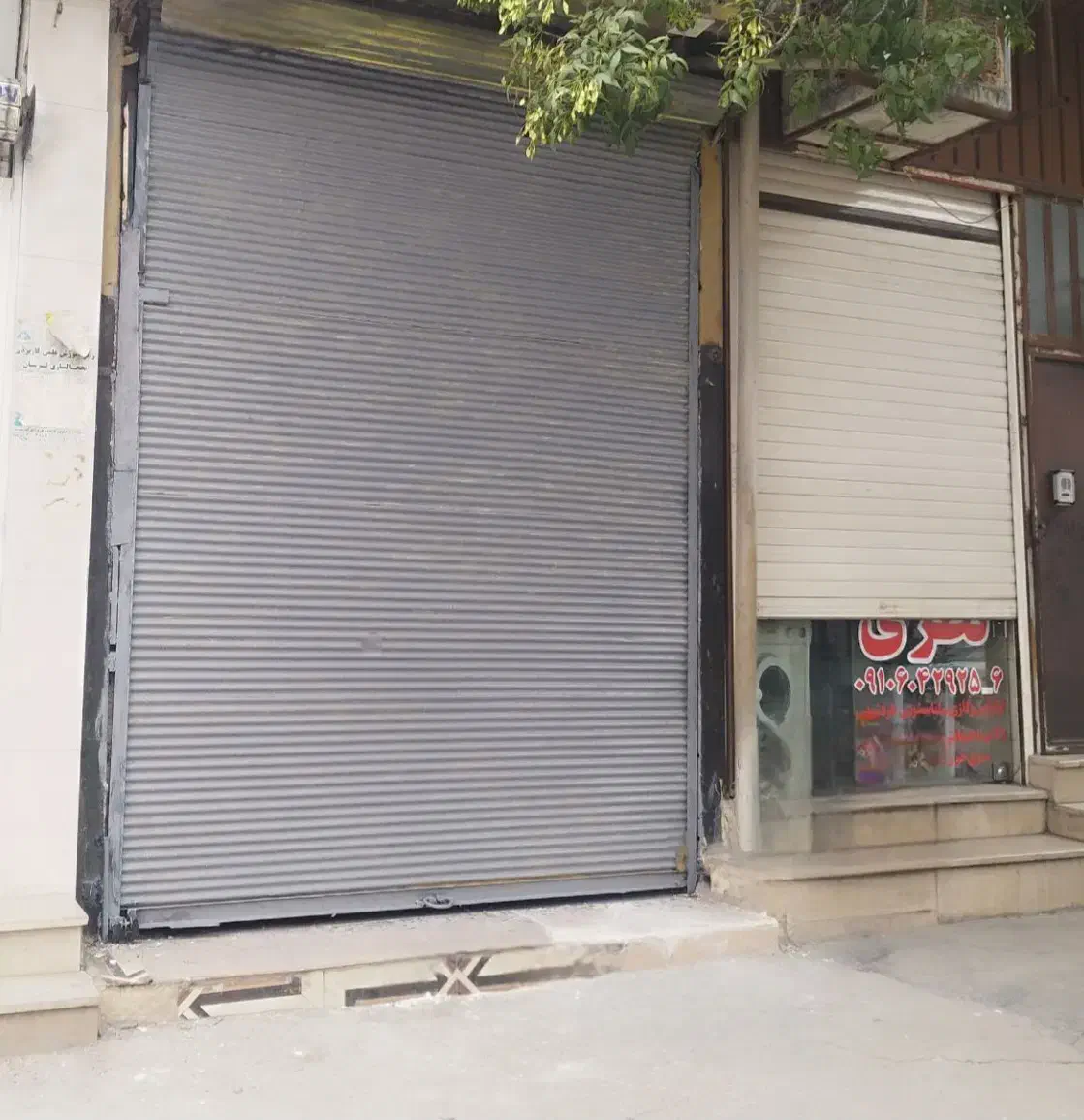مغازه گلدشت شرقی بهر خیابان اصلی