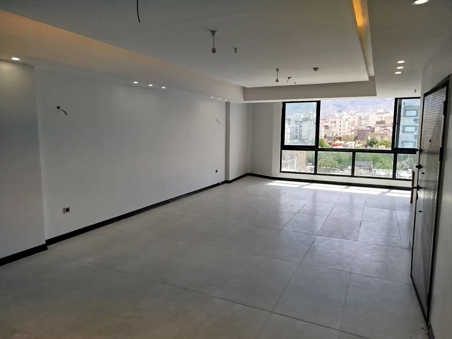 ۲۰۰ متر تجاری پیروزی هنرستان هاشمیه