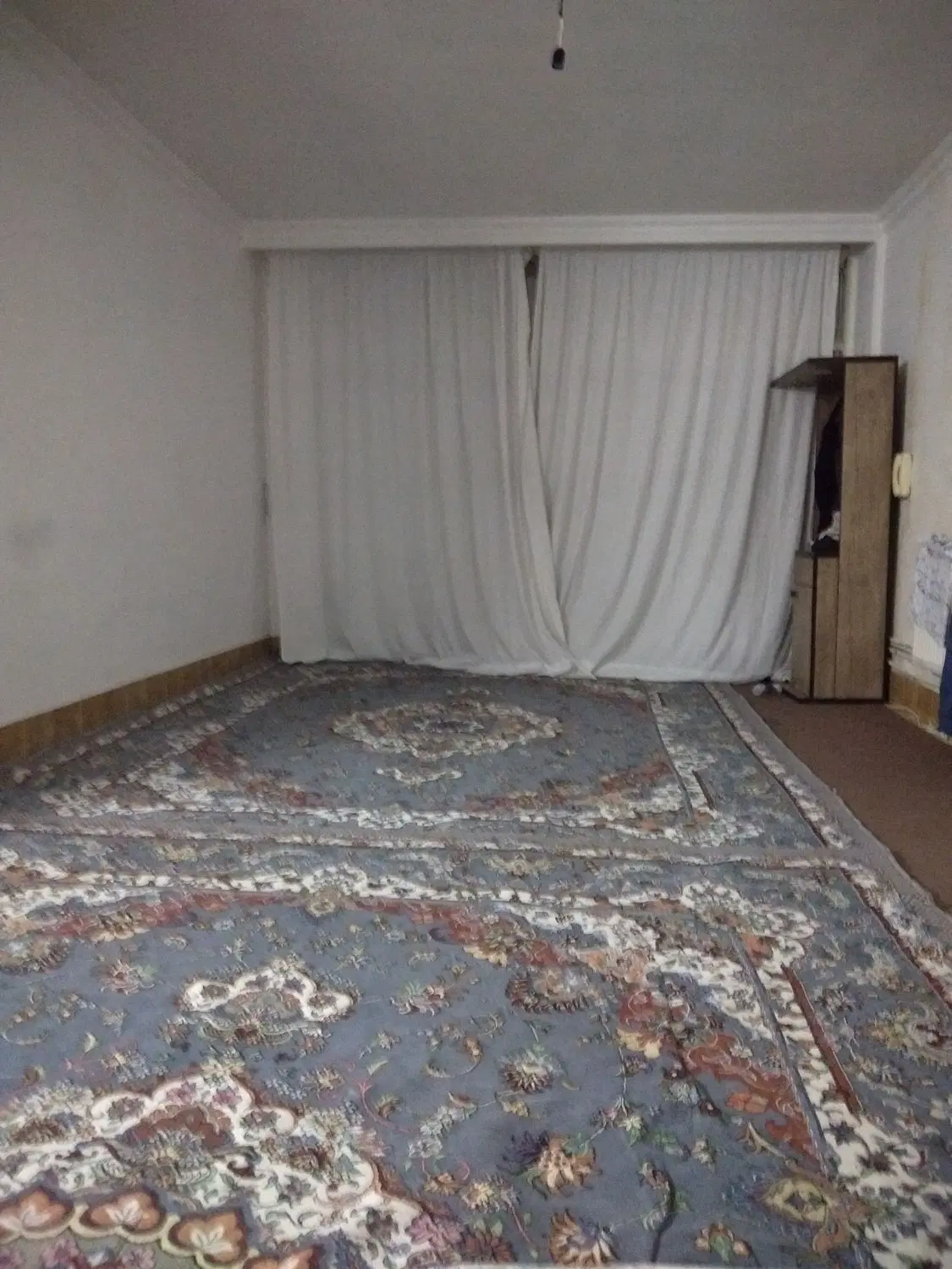 زمین باغی واتاقواستخر