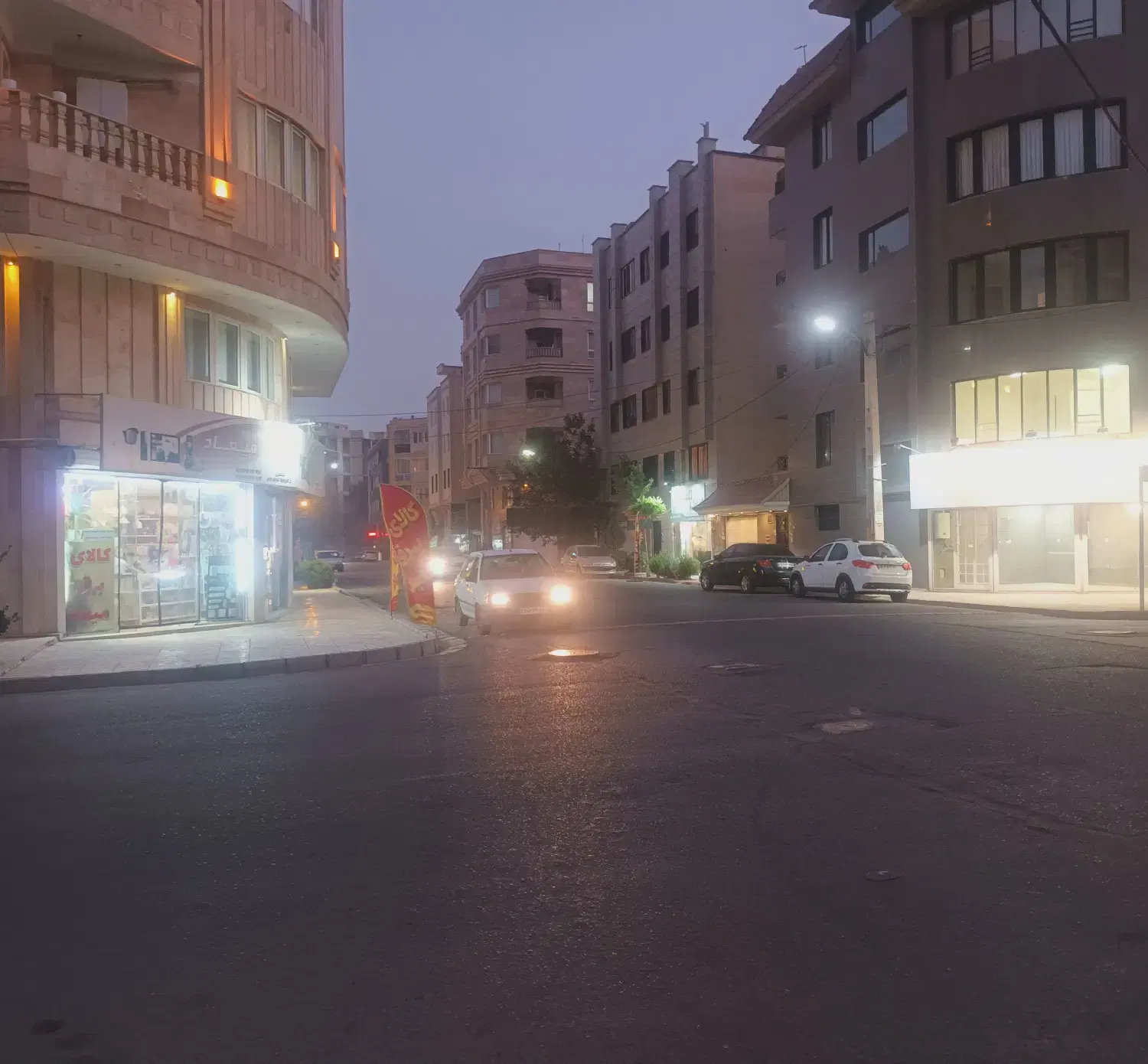 مغازه دو نبش ۱۰ متر بَر نبش ۴ راه سند تک برگ تجاری