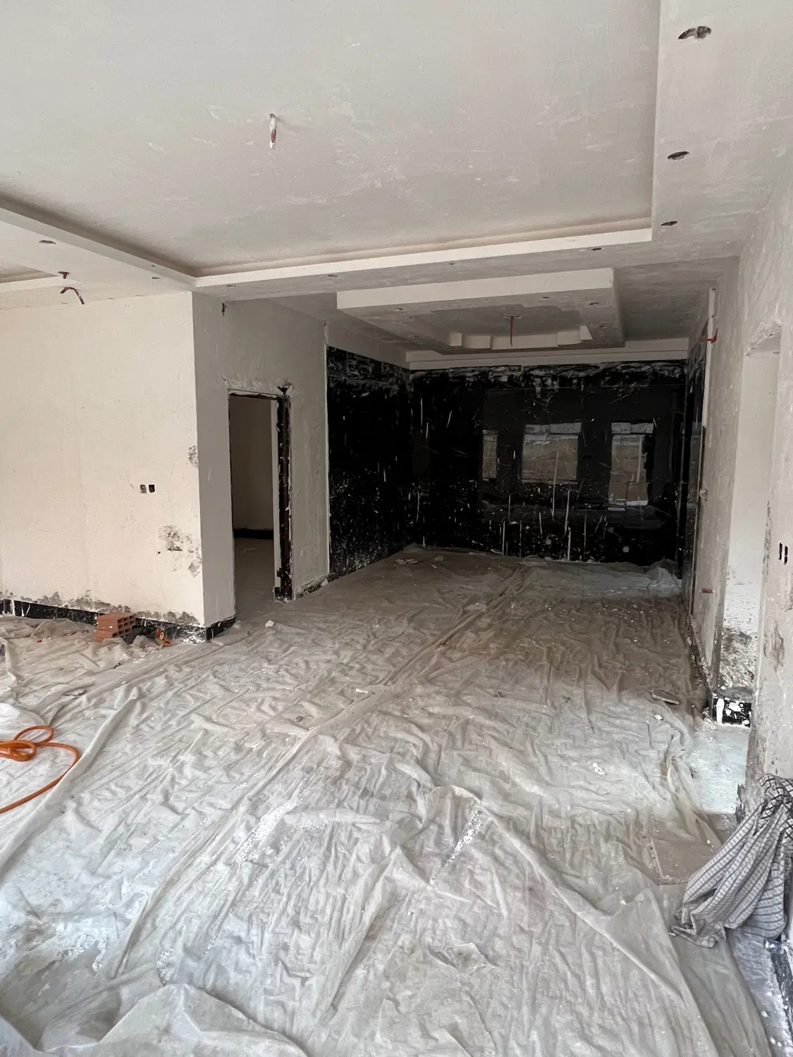 ۴۷۳ متر ویلای نوساز با حیاط مشجر _ تاپ لوکیشن