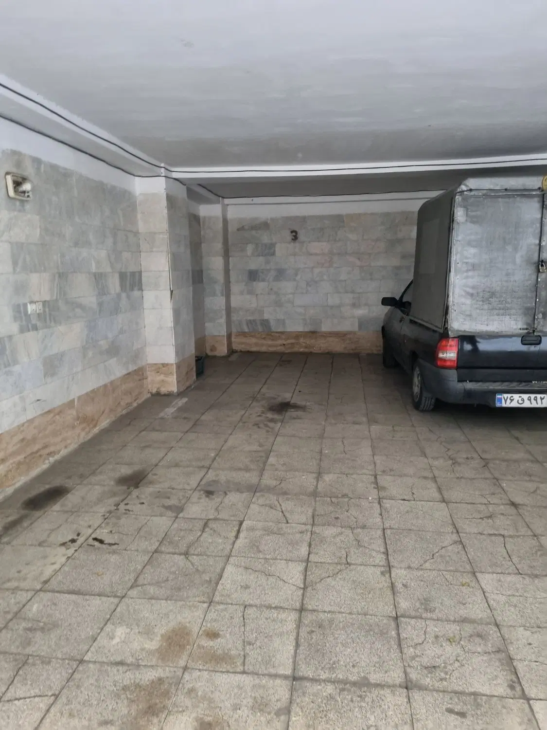 ۸۵متری با پارکینگ