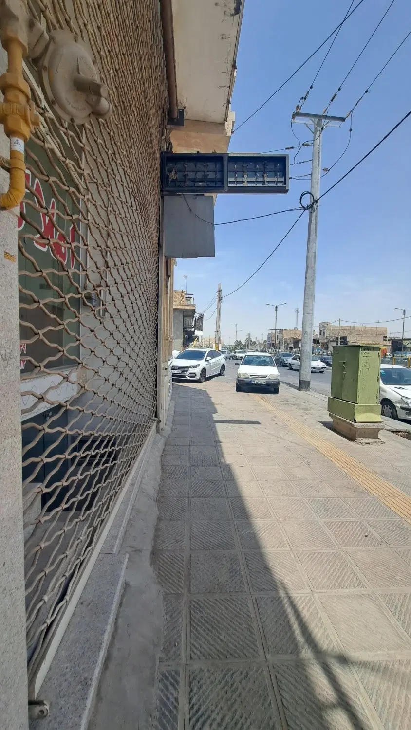 ملک تجاری . ابتدای بلوار جانباز