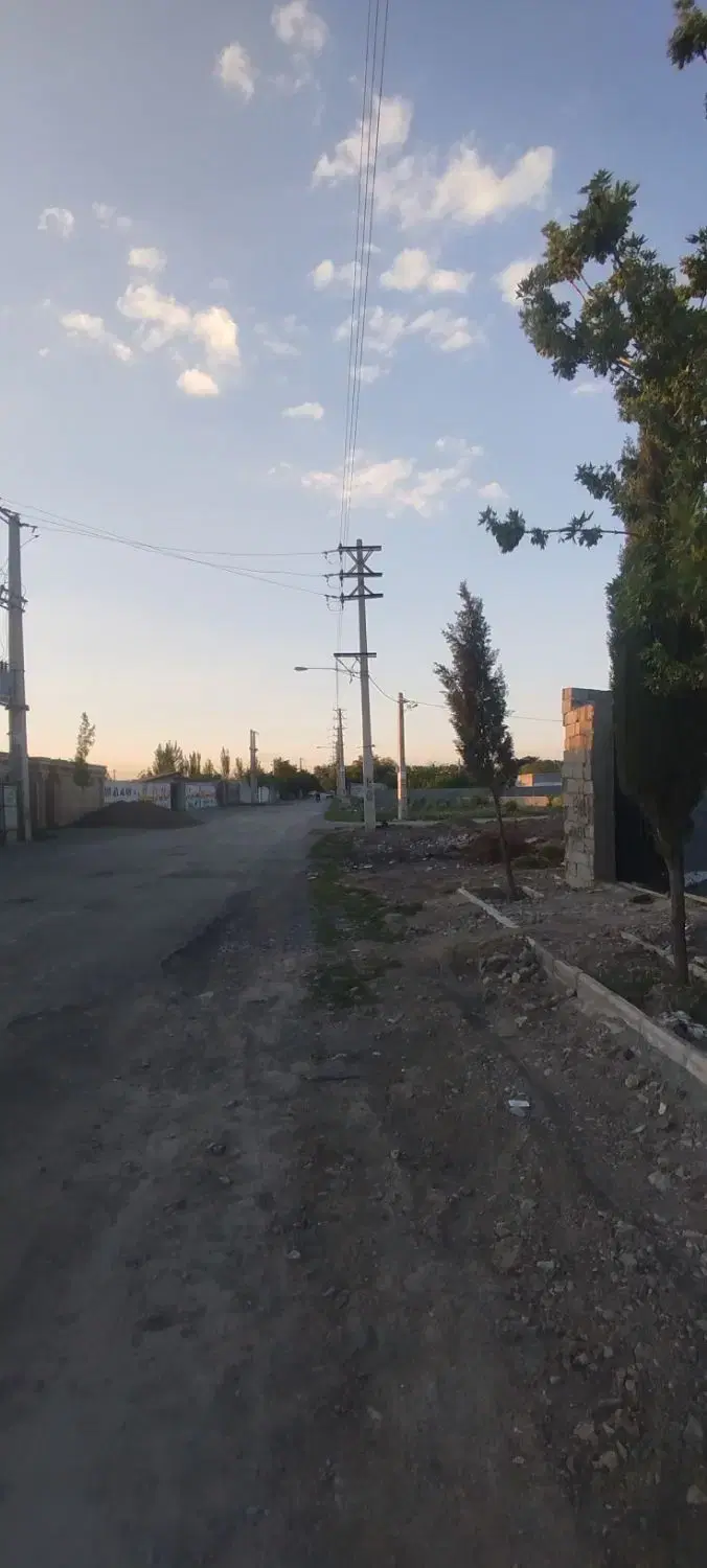 زمین ۳۱۵متر بر اصلی_۱۲متر بر_برق_گاز_درختان ۱۰ساله