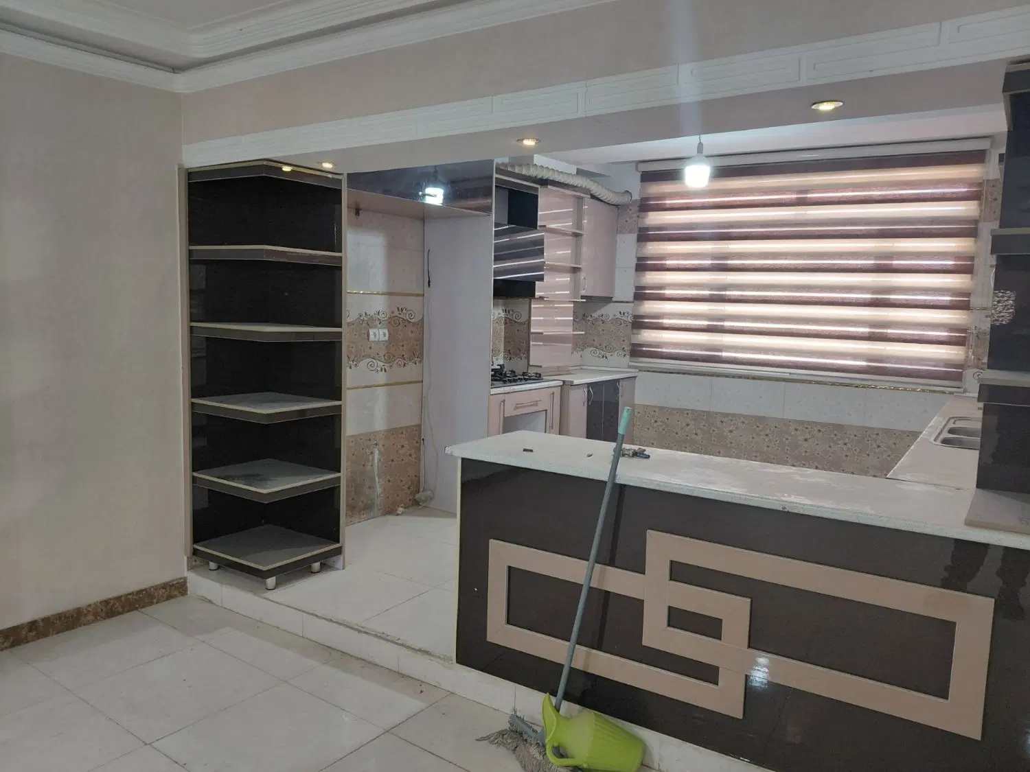 آپارتمان تک واحدی