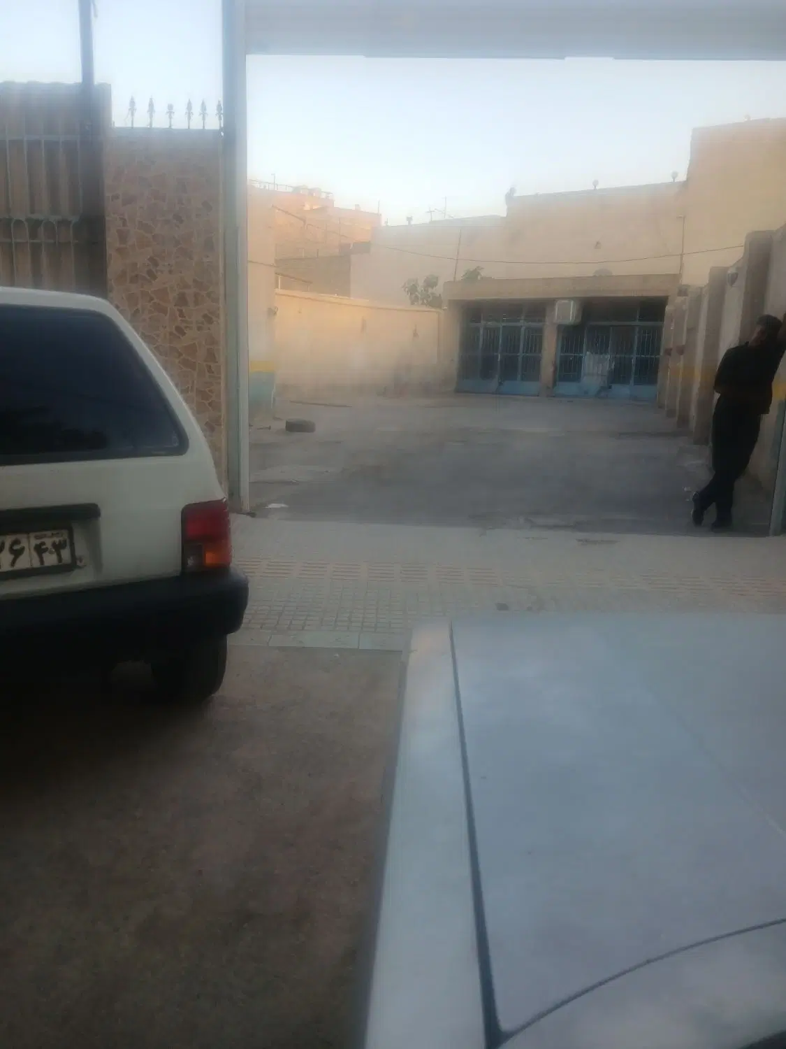گاراژ بر خیابان چمران 300
