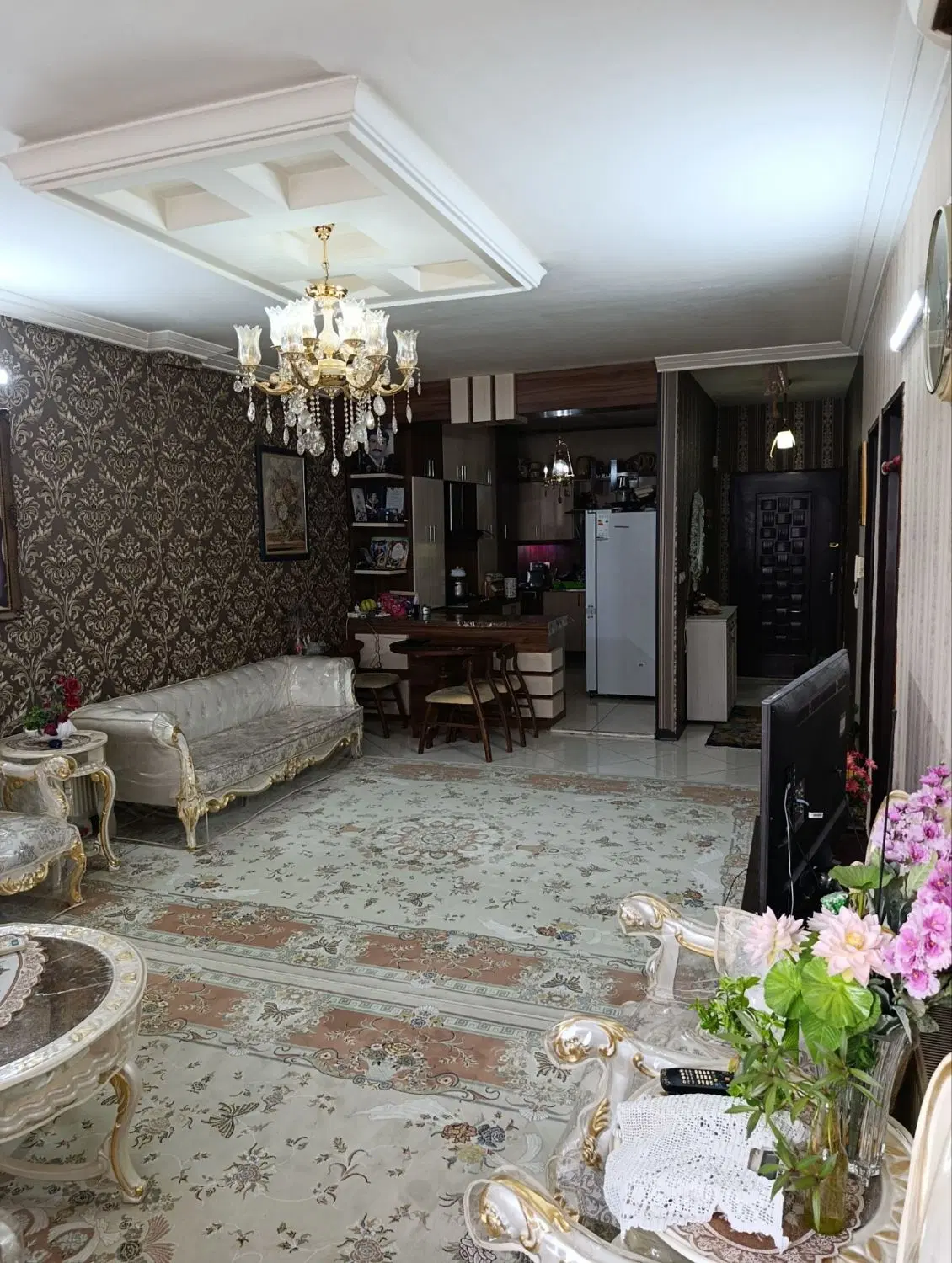 اپارتمان ۹۵متری دو خواب خیام شمالی ۳۲طالبی ۷
