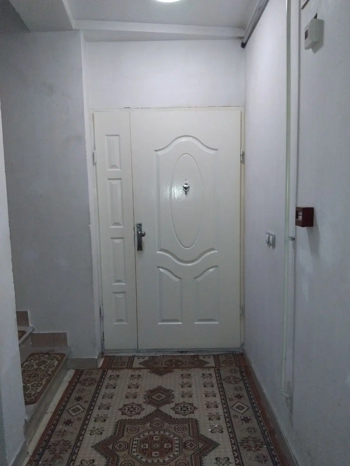 آپارتمان طبقه اول۱۲۰متر