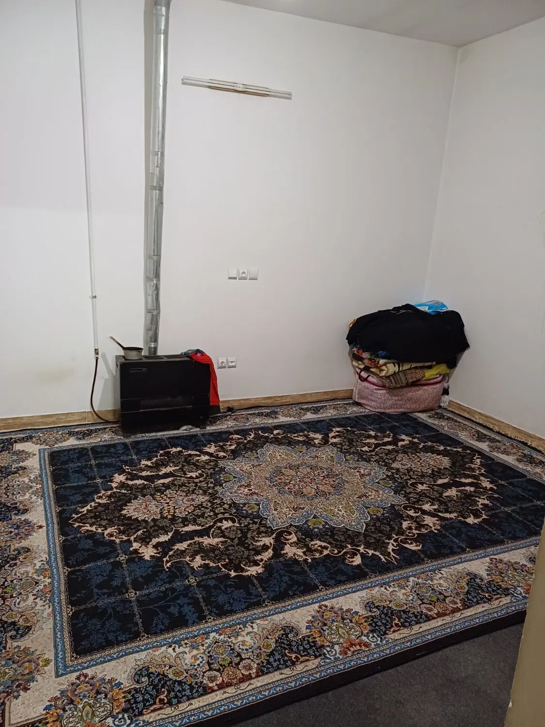 خانه ویلایی 200 متری عاشق‌اباد