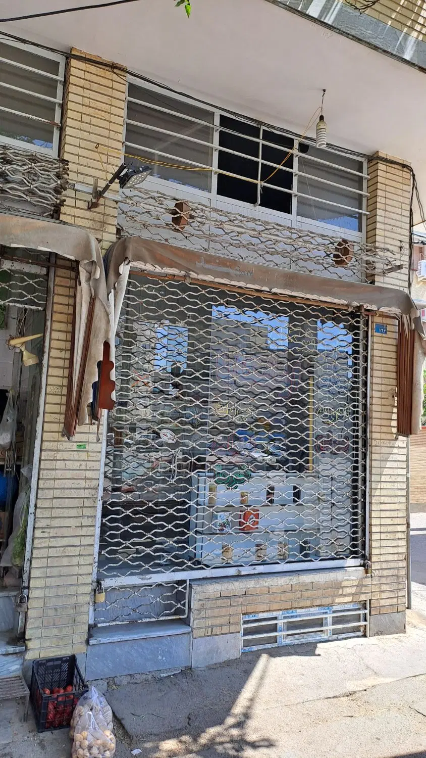 رهن اجاره مغازه تجاری ۱۷ متری در مرکز شنب غازان